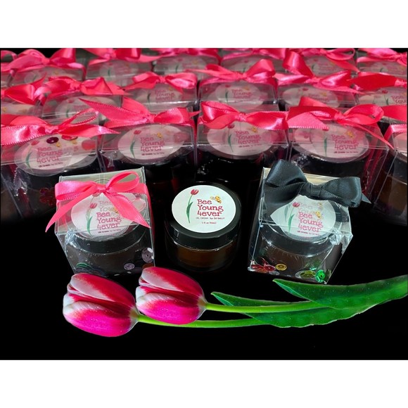 Bee Young 4ever Anti-Age Oil Cream High & Powerful ORGANIC Ingredients 1 oz - Picture 1 of 5